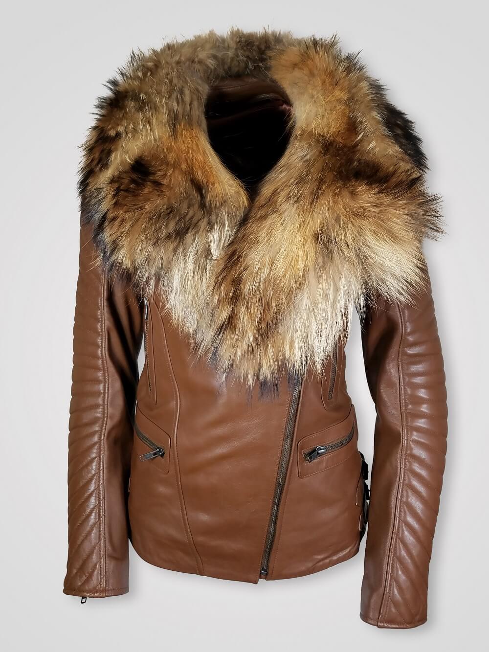 colored fur collar