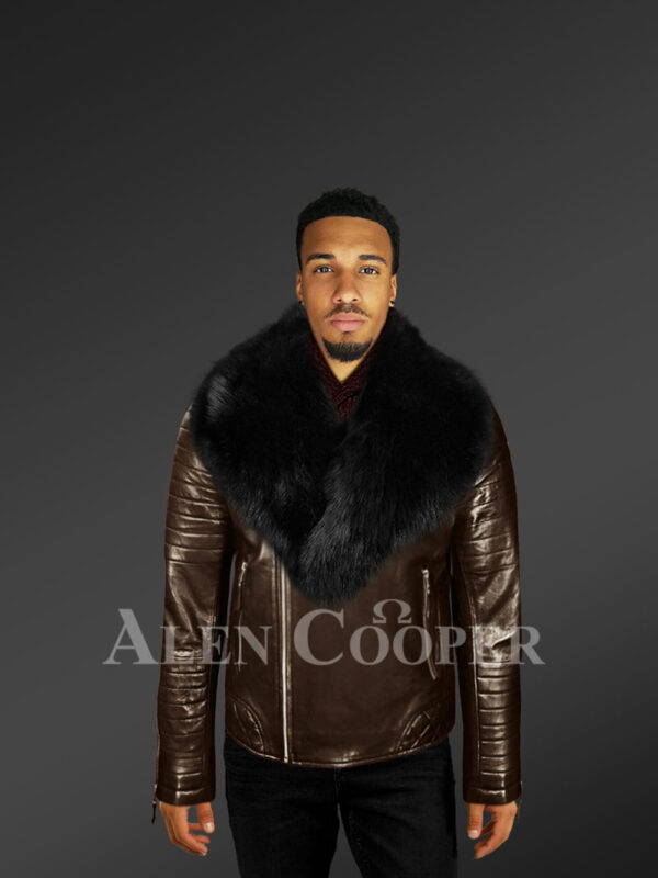 Men’s stylish real leather biker jacket in coffee with black fox fur collar new with model