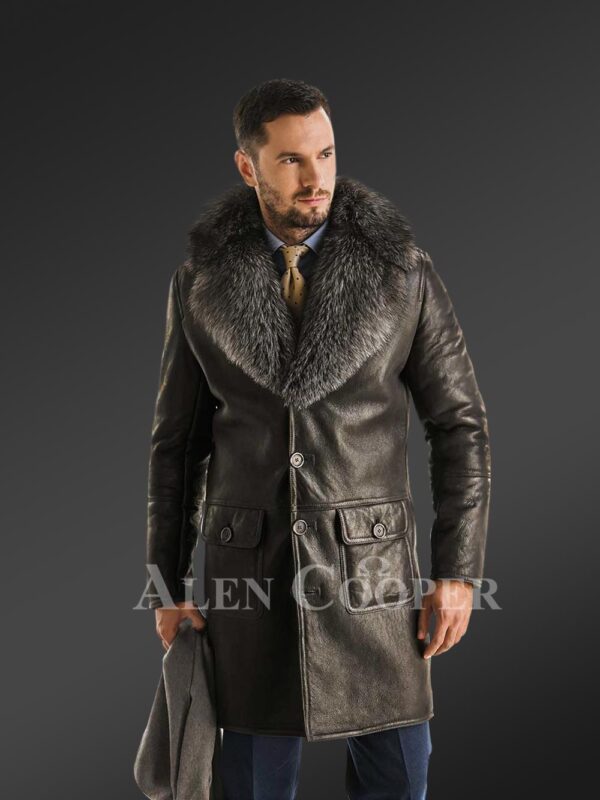 Classic cut shearling coat with chic merino fur collar for stylish men