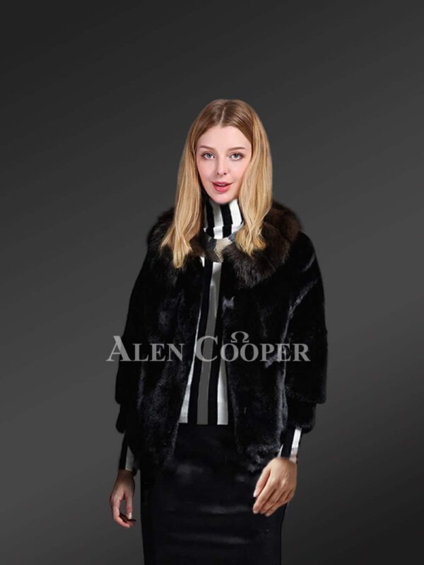 Black mink fur jacket with striking collar for trendier womens