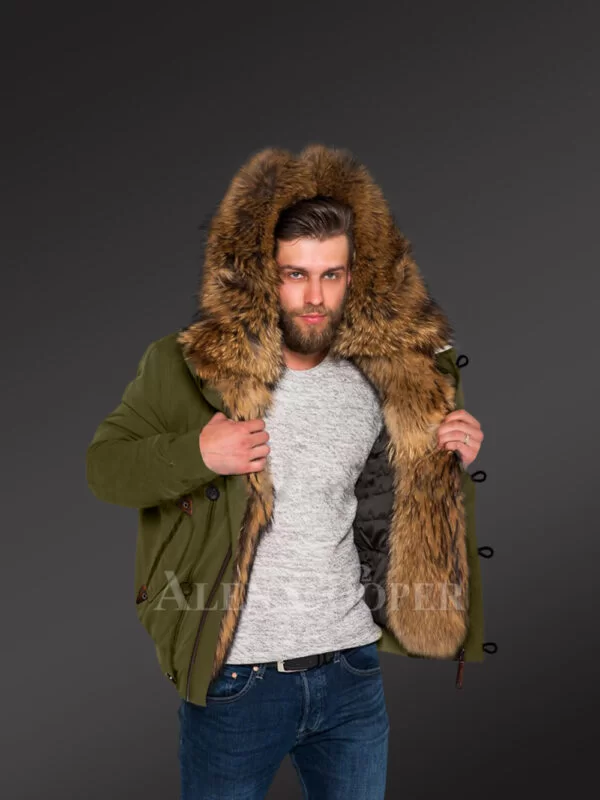 Finn Raccoon Fur Hybrid Green Parkas for Trendy and Elegant Men - Image 3
