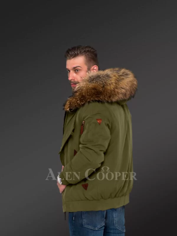 Finn Raccoon Fur Hybrid Green Parkas for Trendy and Elegant Men - Image 5