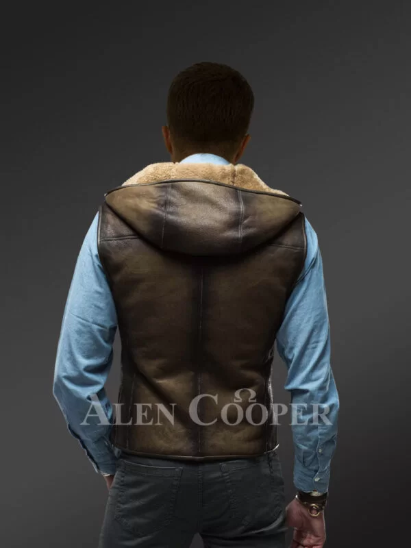 Men’s Short and Vintage Feel Double Face Shearling Winter Vest - Image 4