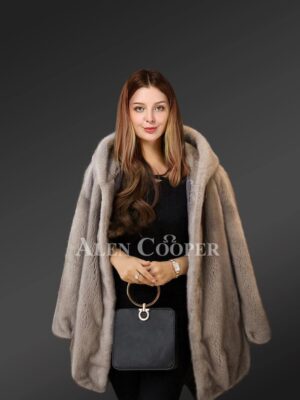 Authentic-mink-fur-coats-with-stylish-hood-for-women