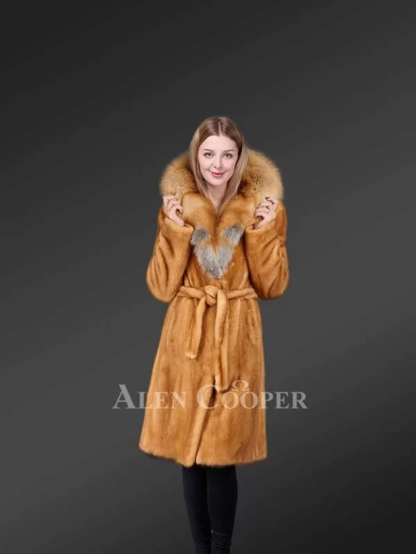 An Elegant Quarter-Length Golden Mink Fur Coat with Red Fox Fur Trim Collar for Women - Image 2