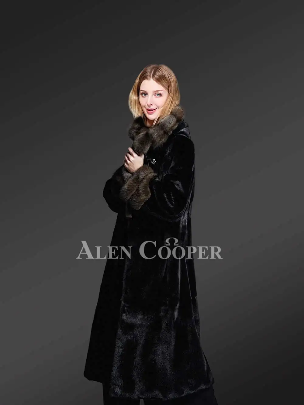 Unique version of Russian sable fur half sleeve coats to refurbish