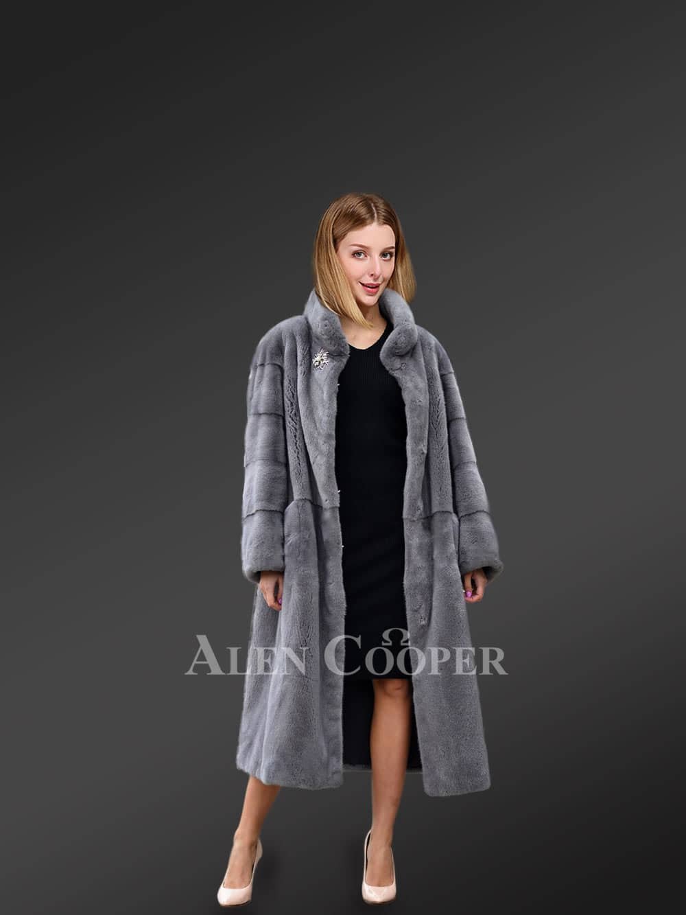 Blue Iris Mink Fur Coat for Stylish Women - Image 2
