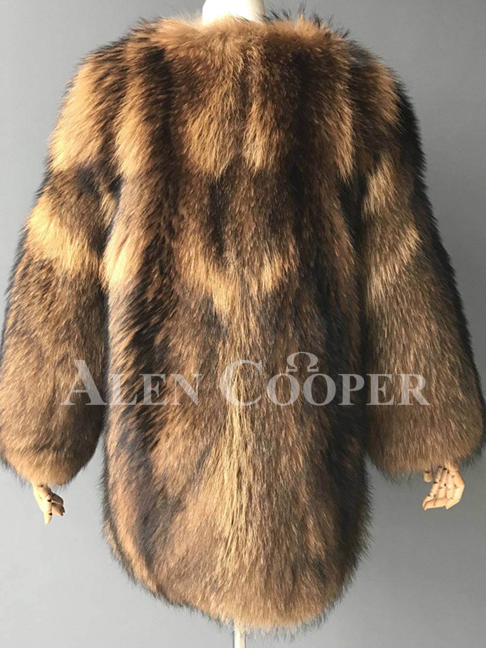 Womens Raccoon Fur Coat in NaturalShades – Perfect Combination of Comfort & Elegance - Image 5