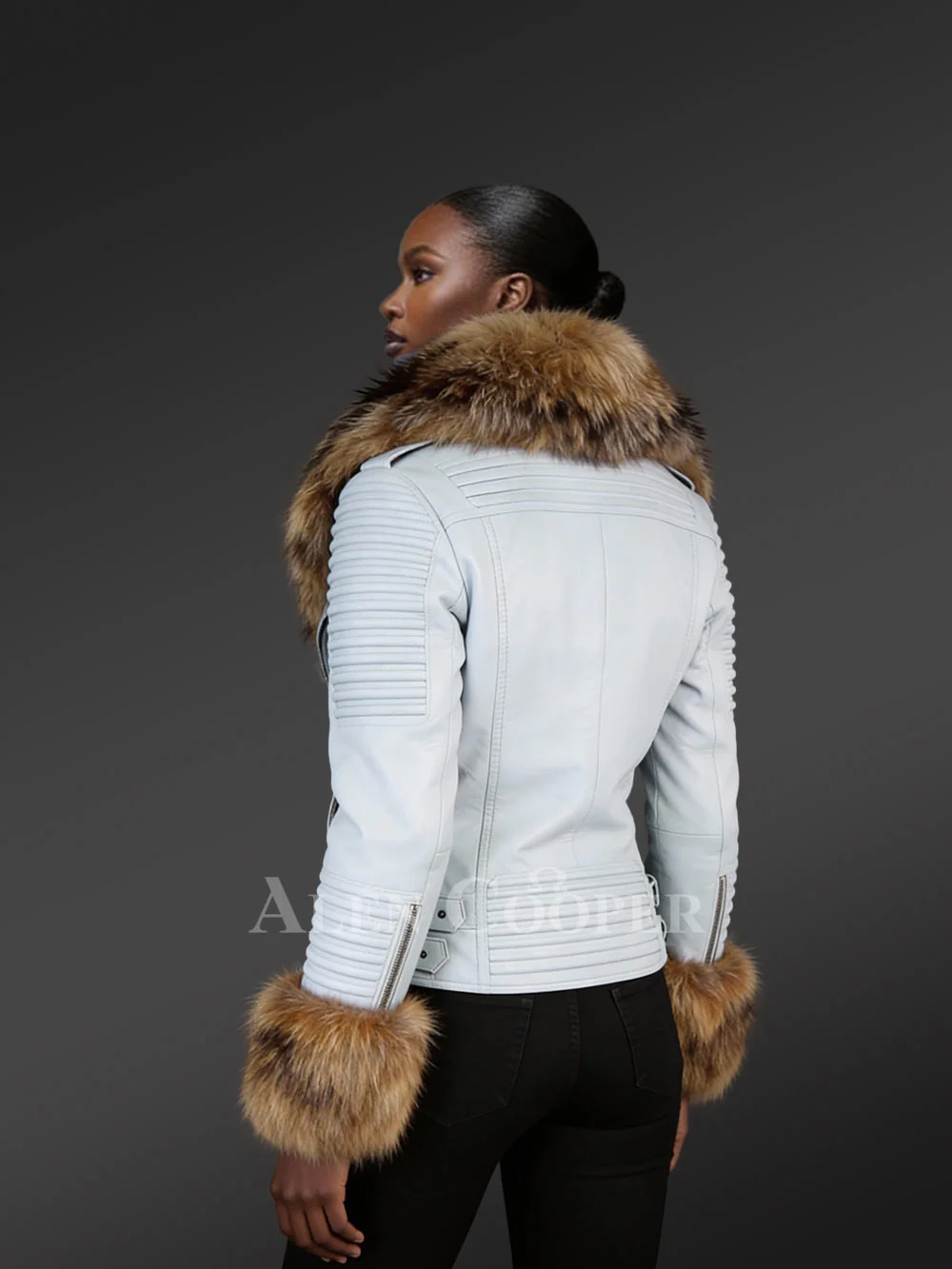 Authentic White Leather Jacket with Removable Fur Collar and Handcuffs - Image 5