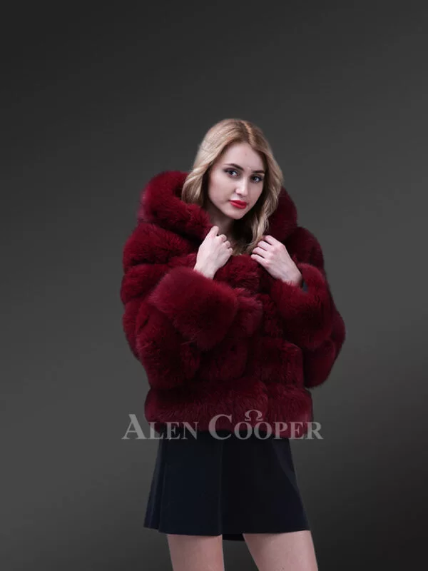Fox Fur Paragraph Winter Coat Glamorizing Women in Thermal Opulence - Image 4