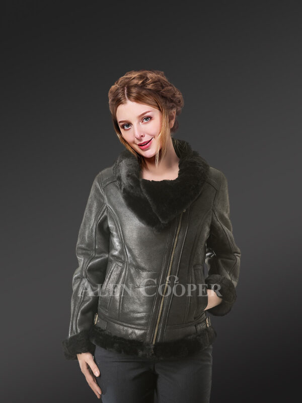 Women shearling jacket in Black