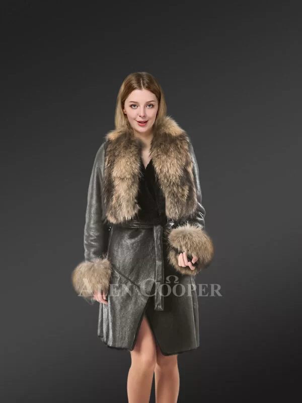 Women Fox Fur Coat In Black With A Warm and Cosy Feel This Winter - Image 2
