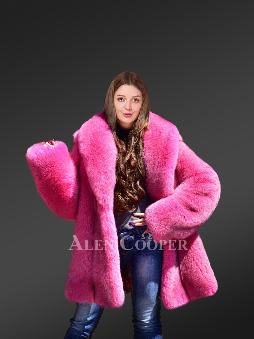 Long coat in fox fur for an enigmatic Look - Image 5