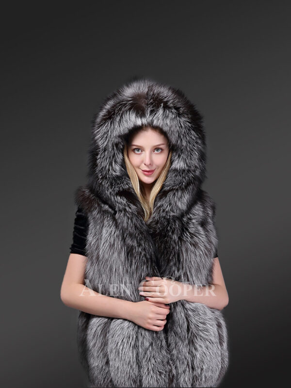 Classic Real Fox Fur Hooded Waistcoat Keeping Women Superbly Warm