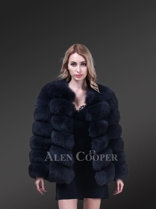 Fox Fur Coat in Paragraph Style - Warmly Exuding an Opulent Look