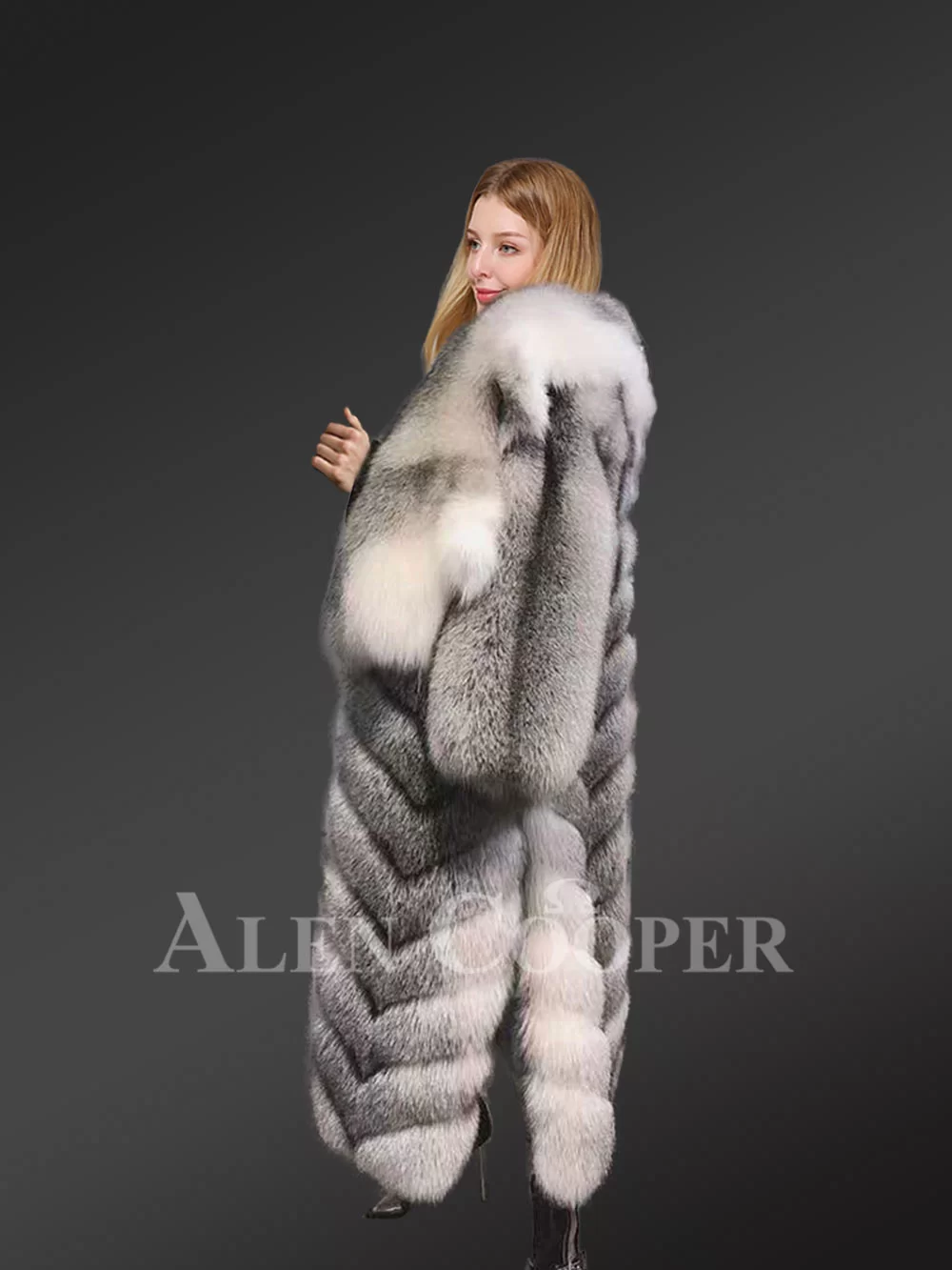 Polar fox fur coat deals