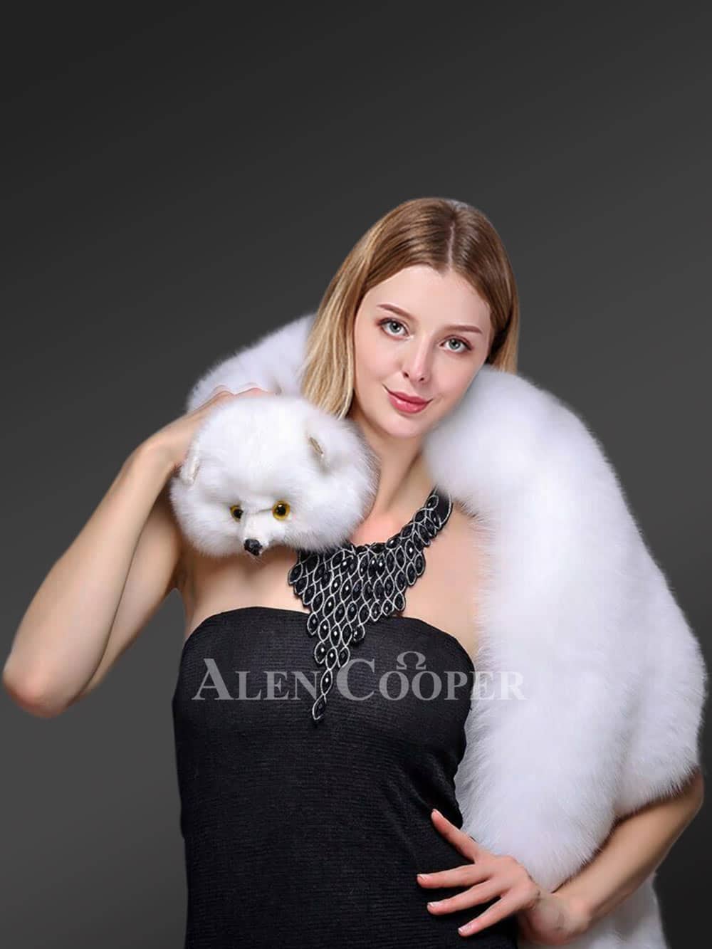 Arctic Fox Faux Fur Loop Scarf