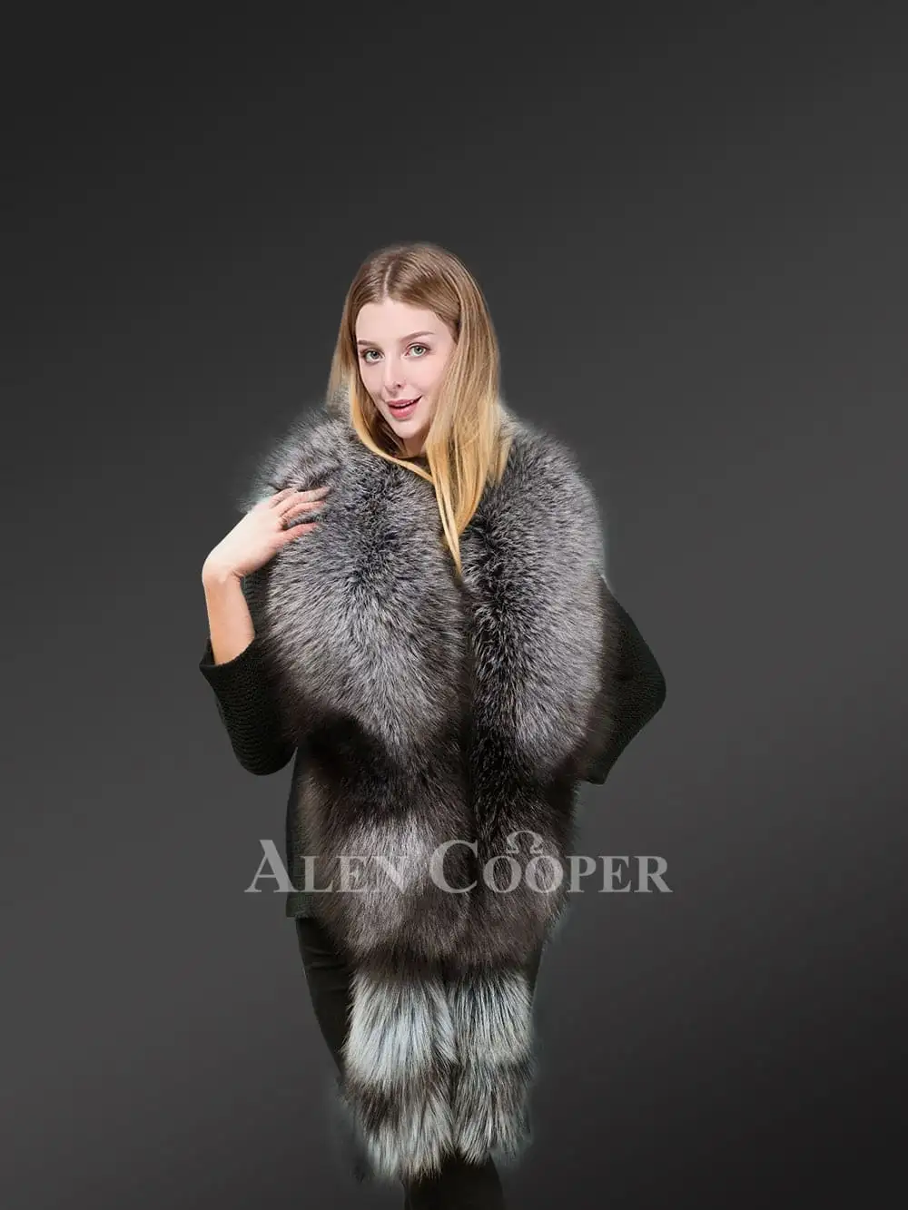 Stylish Fox Fur Boa for Women with Detachable Tail - Image 2