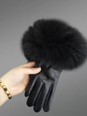 Womens winter glove with fox fur cuff