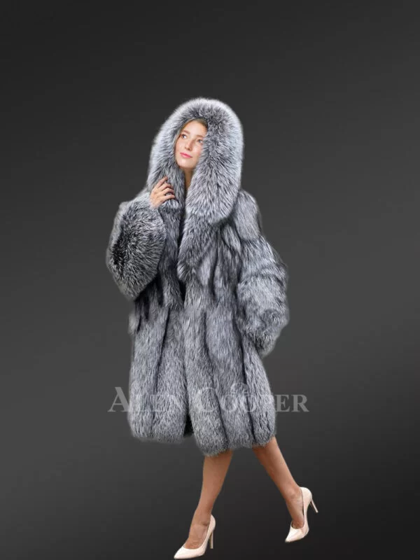 Long Blue Silver Fox Fur Coat for an Aristocratic Look - Image 4