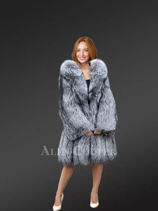 Long Blue Silver Fox Fur Coat for an Aristocratic Look - Image 5