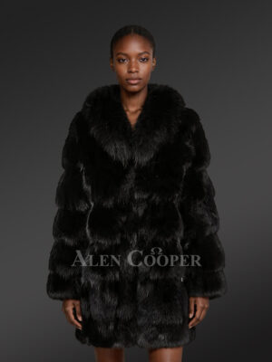 Long Coat in Fox Fur For Women With Chic Collar And Clip-Lock Closure