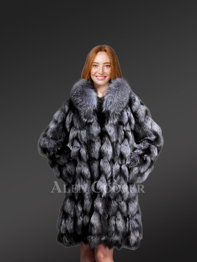 Turtleneck Fox Fur Coat to Look Majestic at All Times