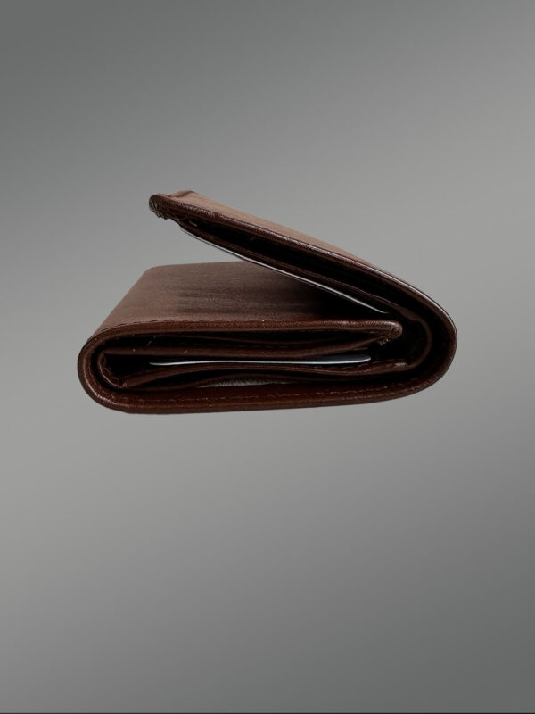 Tri-Fold Genuine Leather Wallet For Maximum Convenience - Image 11