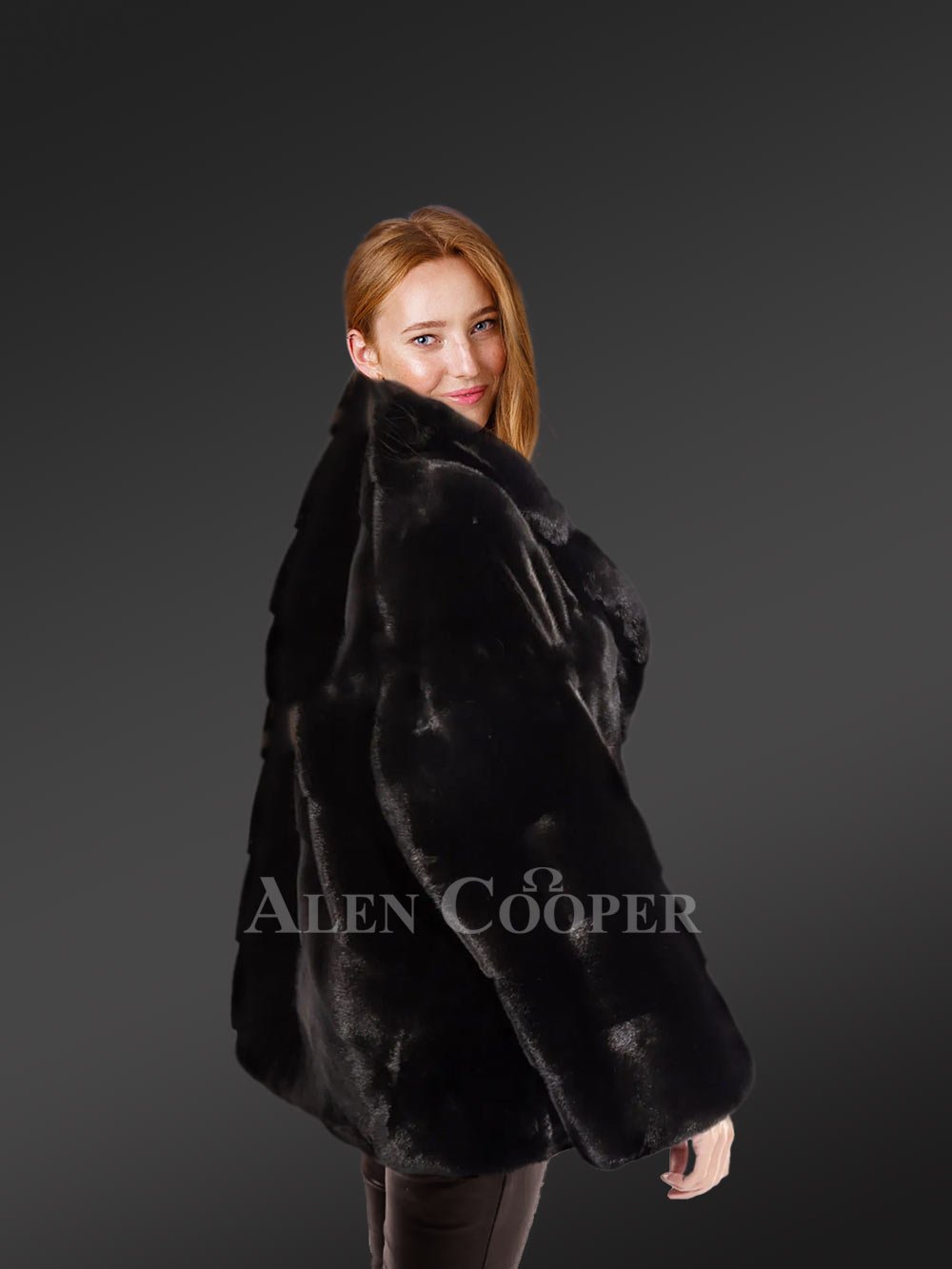 Womens black mink coat with notched lapel and baggy sleeves - Image 4