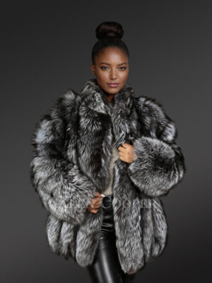 Mid Length Fox Fur Stroller – Stylizing Transcendent Comfort for Women