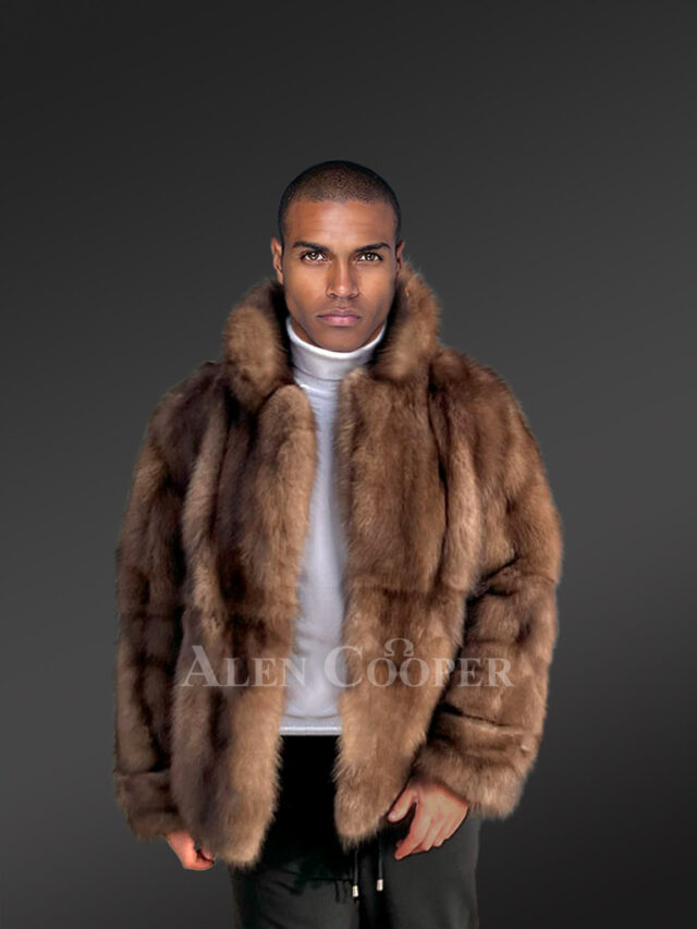 Men’s Trendy Short Sable Bomber Jacket in Natural Look