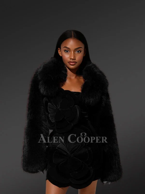 Women’s Trendy Short Bolero Jacket in Black - Image 4