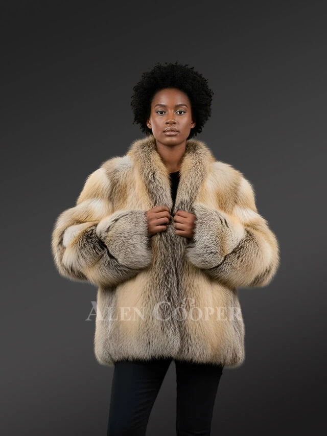 Women’s Crench Collar Golden Island Coat